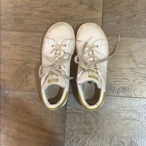 Size 2 youth Stan Smith Adidas